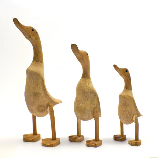 3 Enten aus Bambuswurzel, stehende Holzfiguren, naturbelassen